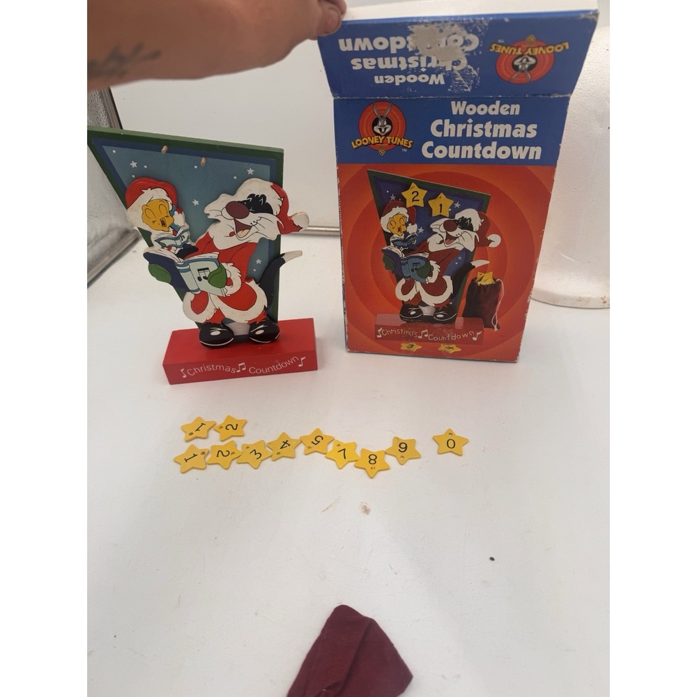 Looney Tunes Tweety & Sylvester Wooden Christmas Countdown Advent Calendar